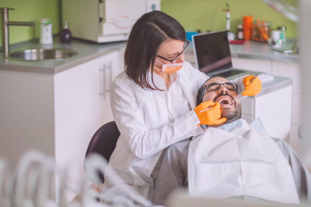 Best Emergency Tooth Extraction in Rion Center, MA